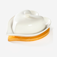 Маслёнка фарфоровая "Сердце" Белая 17х12,5х8 см 4177815