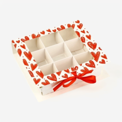 Коробка на 9 конфет с окном "Сердечки" 14,5х13,5х3,5 см 10531967