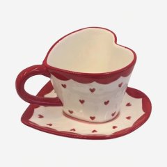 Набор чашка и блюдце из керамики "Сердца" 