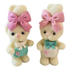 Фигурка из шоколадной глазури "Зайка в штанах" 