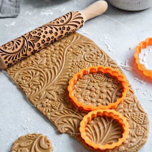 Скалка деревянная узорная LUBIMOVA "Земляника" LC-00008404	